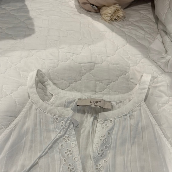 LOFT Women's White Sleeveless Top - Picture 6 of 8